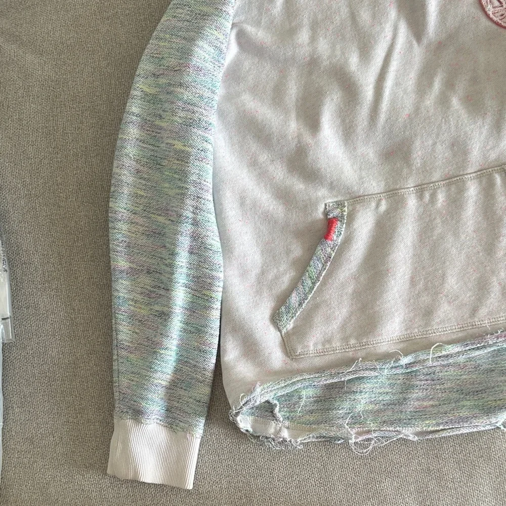 La Hearts Cream and Gray Hoodie - Picture 4 of 9